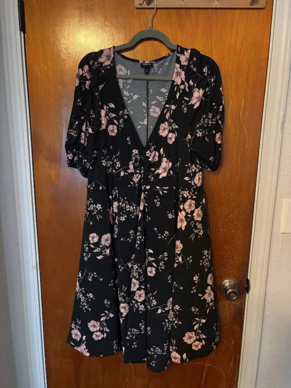 Torrid Black Pink Floral V-Neck Midi Dress Short Sleeve